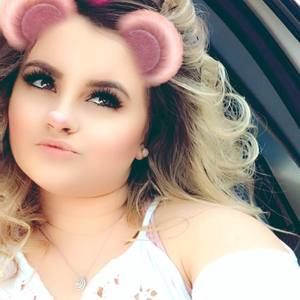 Meet your Posher, Kayy